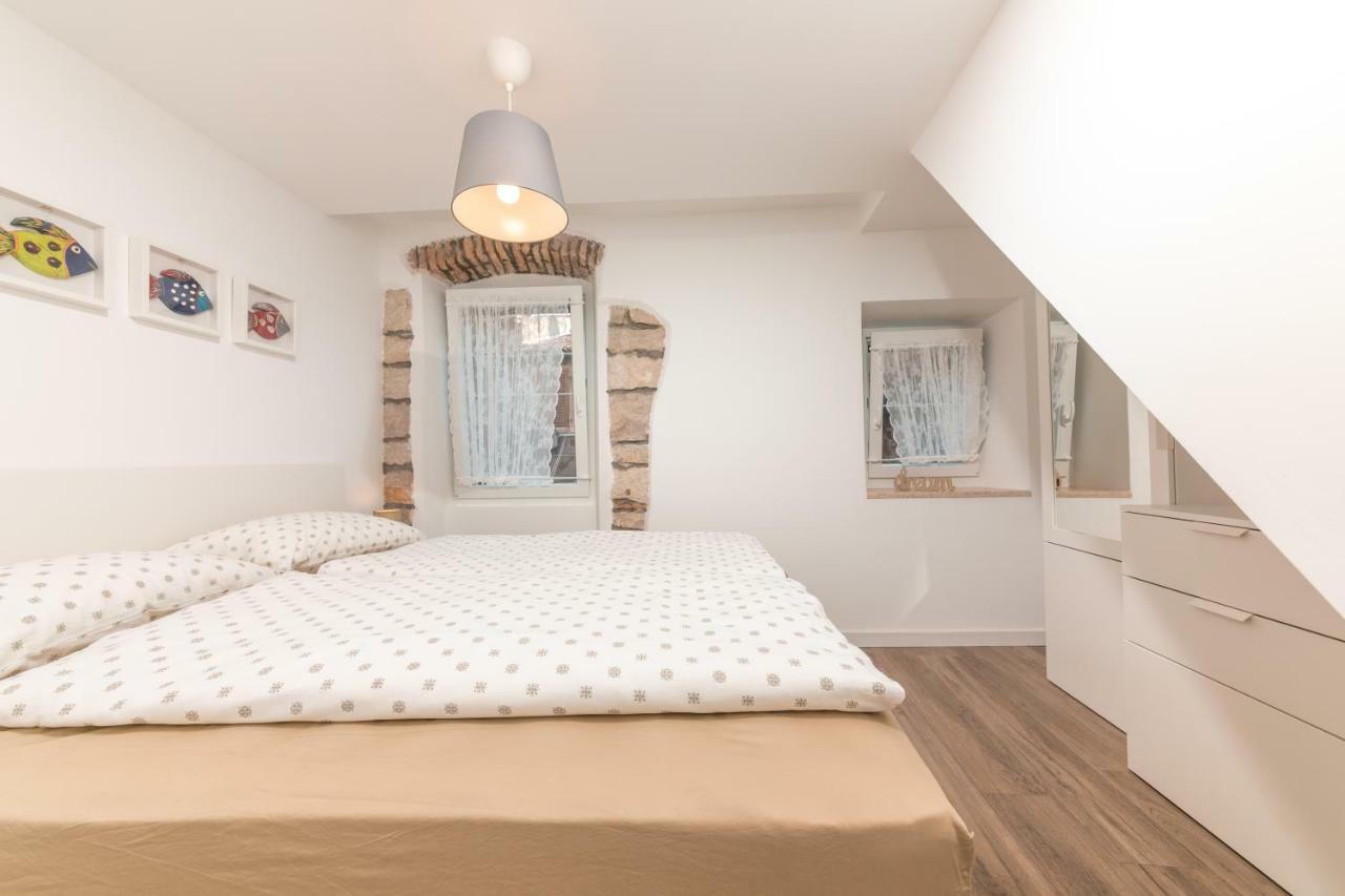 Mariva Downtown Apartment With Free Parking Rovigno Esterno foto