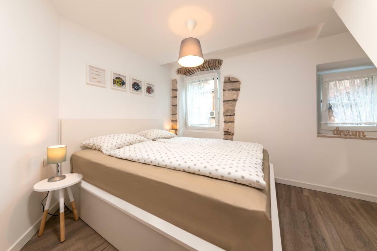 Mariva Downtown Apartment With Free Parking Rovigno Esterno foto